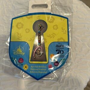 New Disney Pin Alice in Wonderland, Special Edition, 70 Anniversary